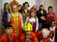 Празднование Масленицы для греческих учащихся в «Знании» (2011 г.)